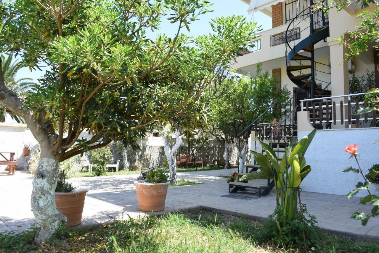 Central House With Quiet Garden كيساموس المظهر الخارجي الصورة
